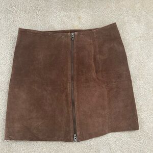 Zip front brown suede skirt